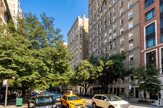 Building Photo - Pierpont