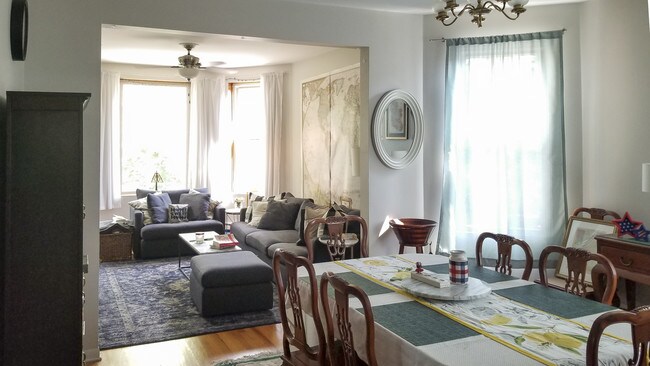 Sala de estar/comedor 2 - 2017 W Cullom Ave