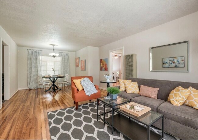 Photo - 319 Mink House