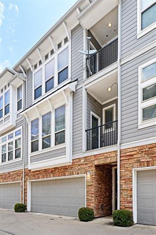 Building Photo - 2326 Stutz Dr