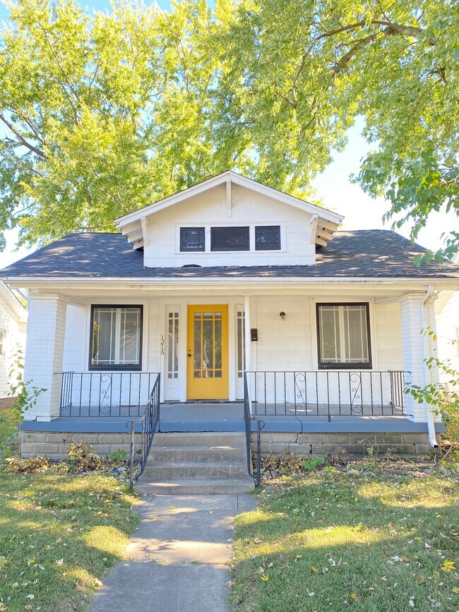 Building Photo - 1216 S 25th St