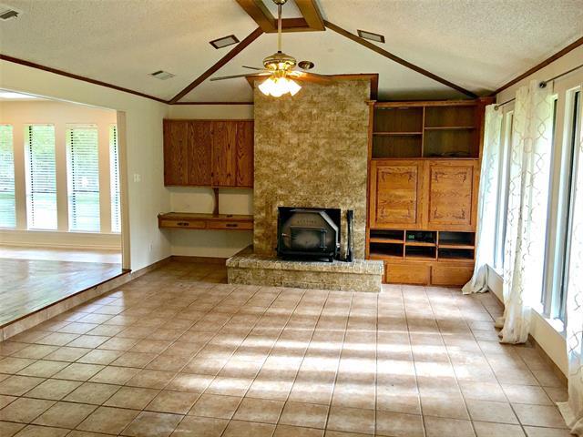 Building Photo - 806 Hubbard Dr