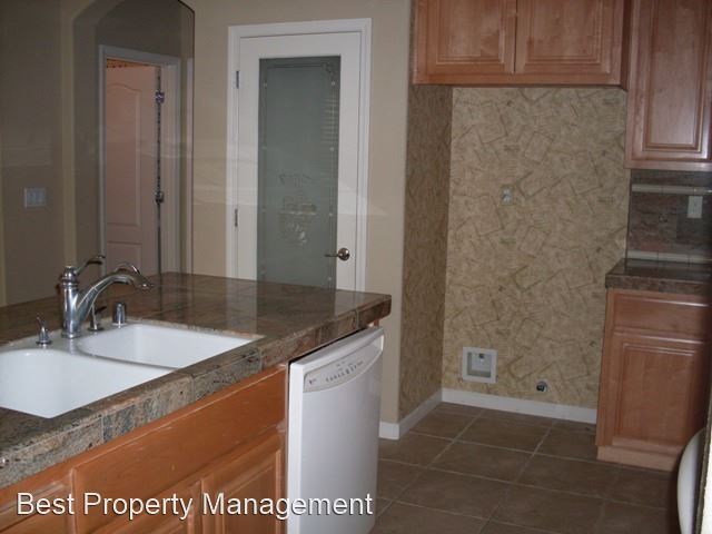 Building Photo - 3 br, 2.5 bath House - 1962 Las Flores Drive