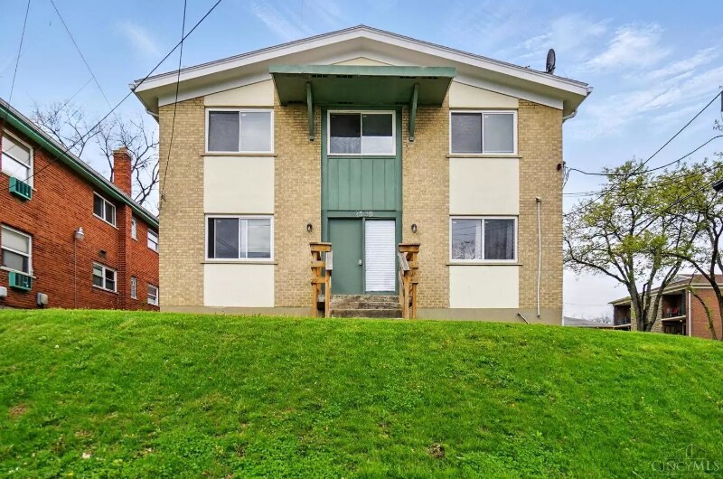 Foto principal - 7839 Newbedford Ave