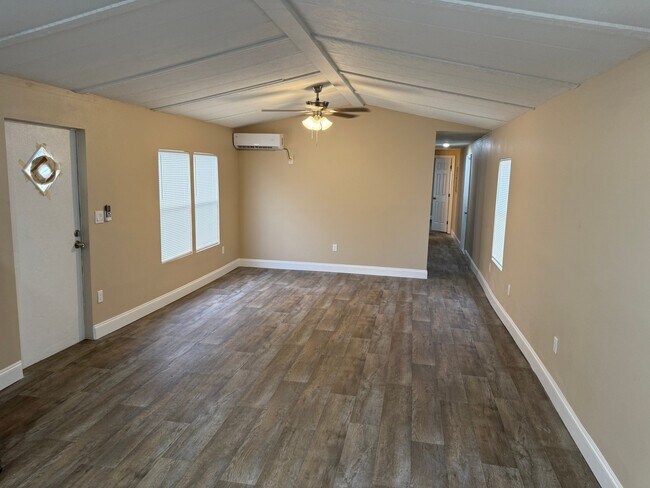 Foto del edificio - 8536 Honeywell Rd