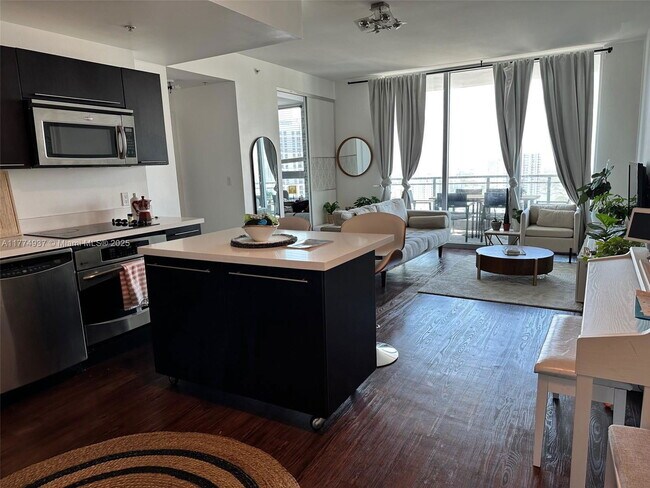 Foto del edificio - 90 SW 3rd St
