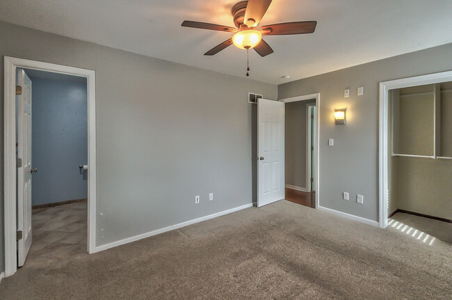 Building Photo - 6806 Renner Rd