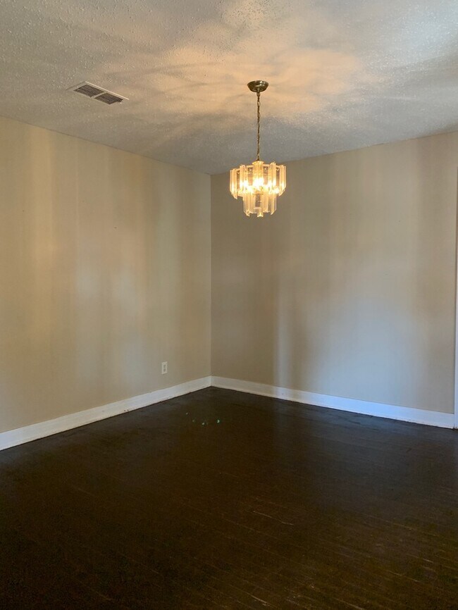 Building Photo - 607 Hudson