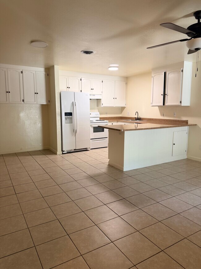 Foto del edificio - 1228 Payne Ct