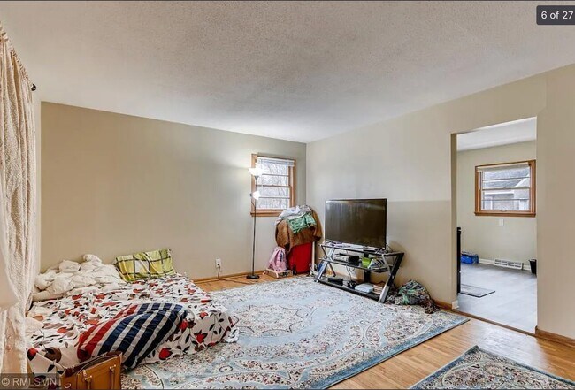 Foto del edificio - 403 W 74th St