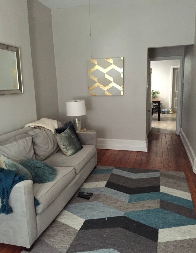 Living Room w/Furniture - 2427 Christian St