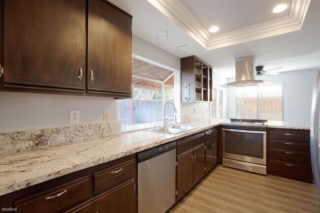 Building Photo - 3 br, 2 bath House - 45308 Esmerado Court