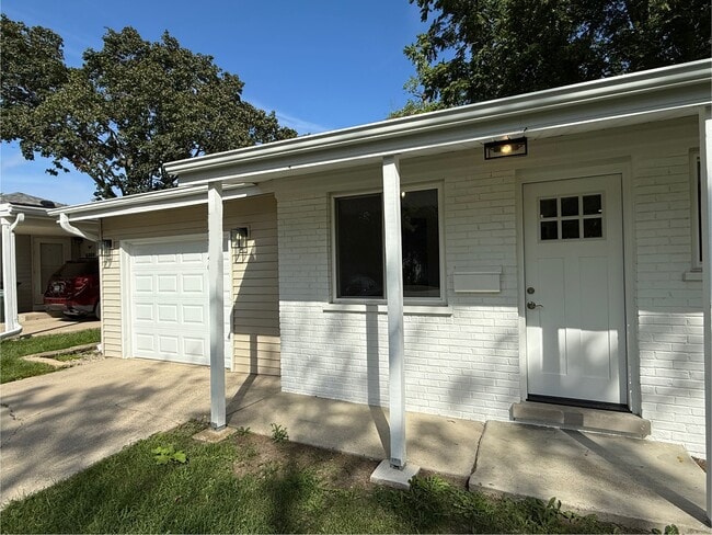 Building Photo - 1329 N Wilke Rd