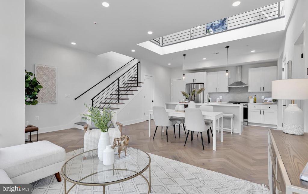 Foto principal - 4315 Harrison St NW