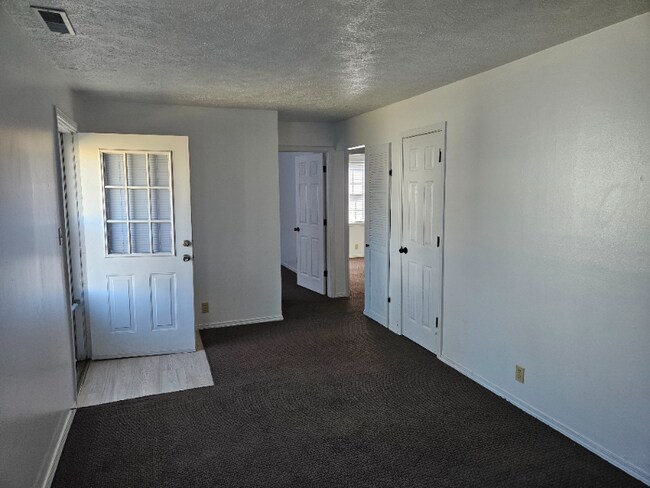 Foto del edificio - 2124 W Jackson St