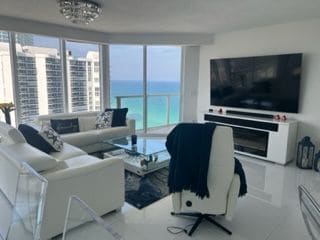 Building Photo - 16699 Collins Ave