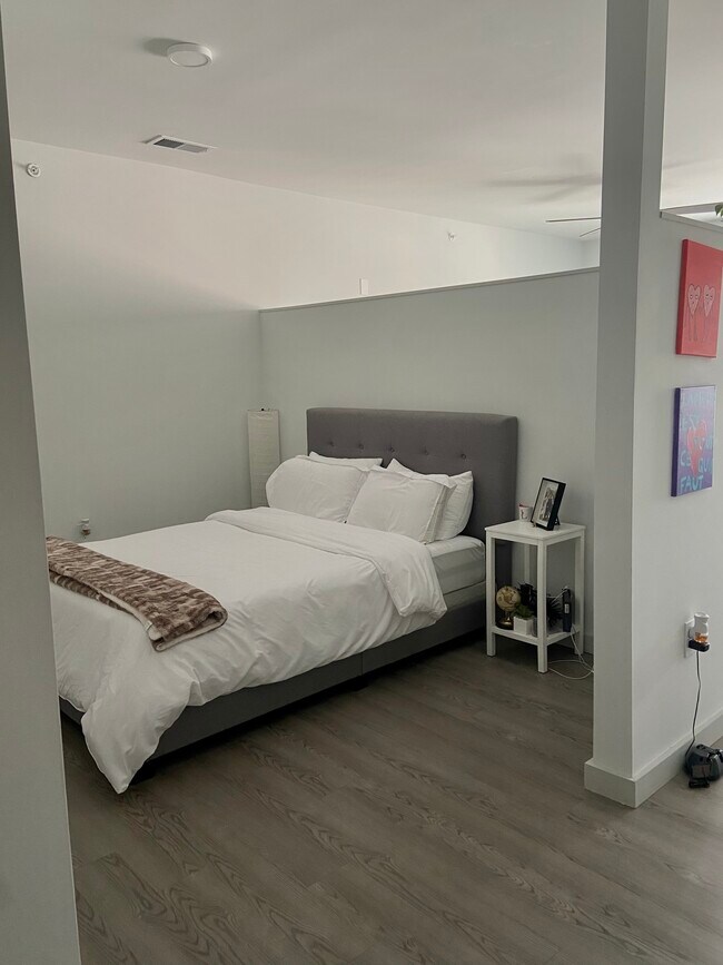 Foto del edificio - 4930 Whetsel Ave