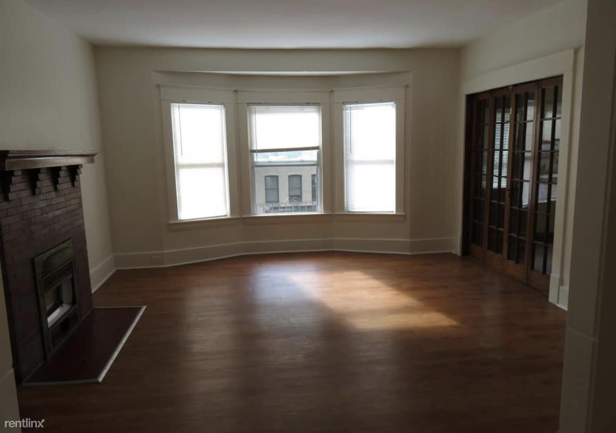 3 br, 1 bath Duplex 167 Southside Parkwa... Townhome Rentals in