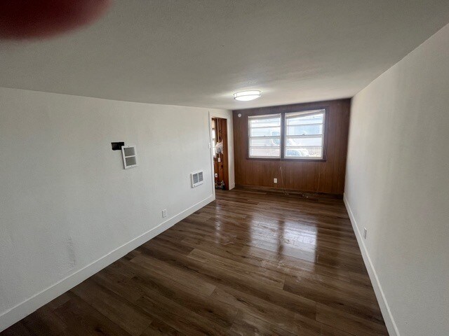 Foto del edificio - 1005 W Spruce St