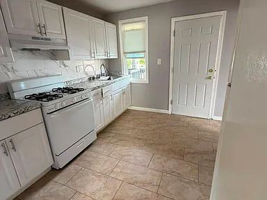 Foto del edificio - 29 Laurel Ct