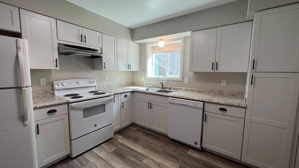 Foto principal - 1103 Karluk St