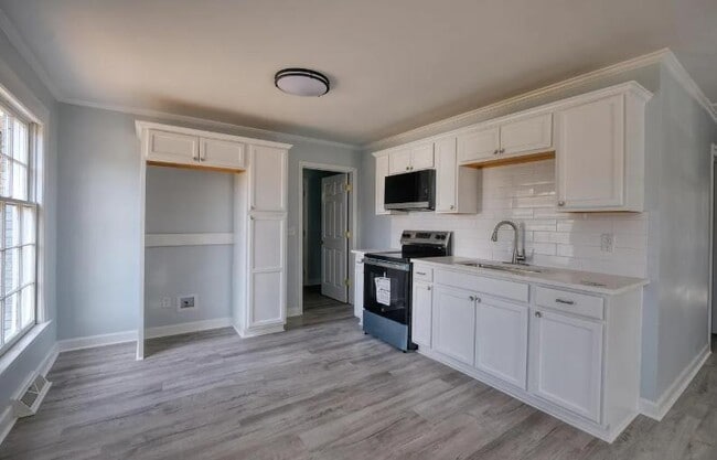 Foto del edificio - 402 Marcella Dr