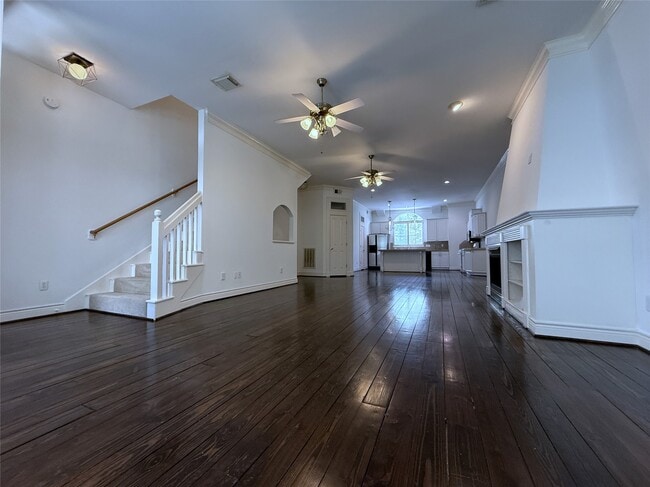 Building Photo - 118 Detering St