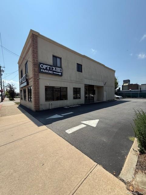 Building Photo - 1806 Deer Park Ave