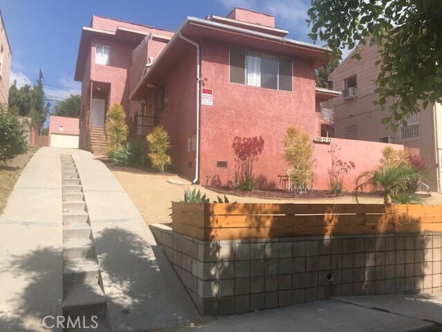 Primary Photo - 1321 S Mansfield Ave