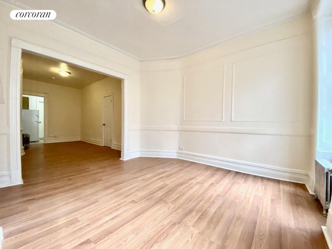 Primary Photo - 451 W 36th St.