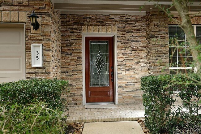 Foto del edificio - 35 Ebony Oaks Pl