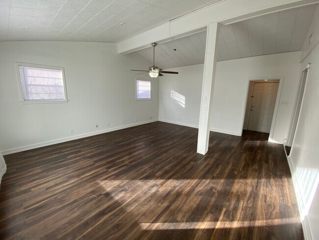 Foto del edificio - Affordable 4 bedroom, 1 bath