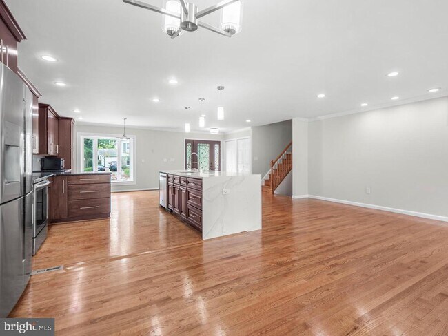 Building Photo - 14204 Woodcrest Dr