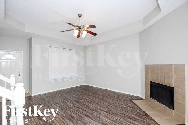 Foto del edificio - 4228 Canyon Trail