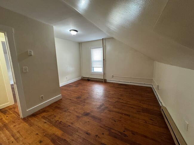 Interior Photo - 5 Acme St