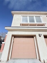 Building Photo - 10809 Garden Mist Dr