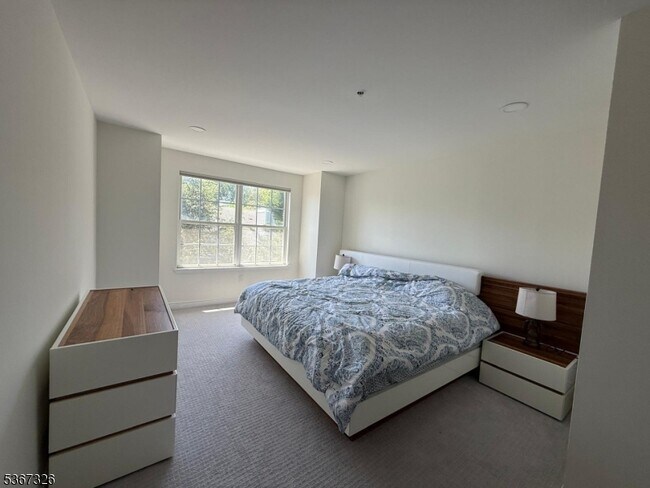 Foto del edificio - 1254 Garrison Ct