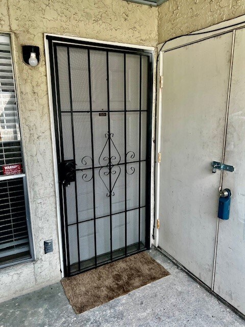 Primary Photo - 7313 Gulf Fwy