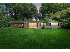 Building Photo - 718 Wenneker Dr