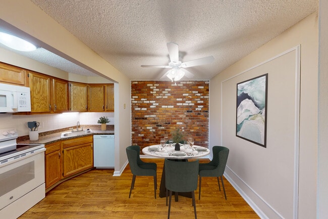 Foto del edificio - Regency Court