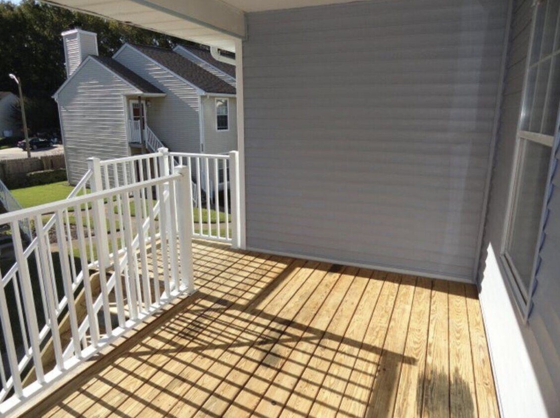 Building Photo - 615 Spirit Ct