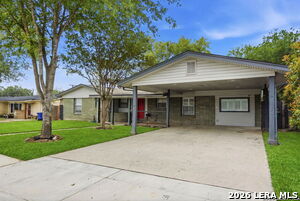 Foto del edificio - 466 Sandalwood Ln