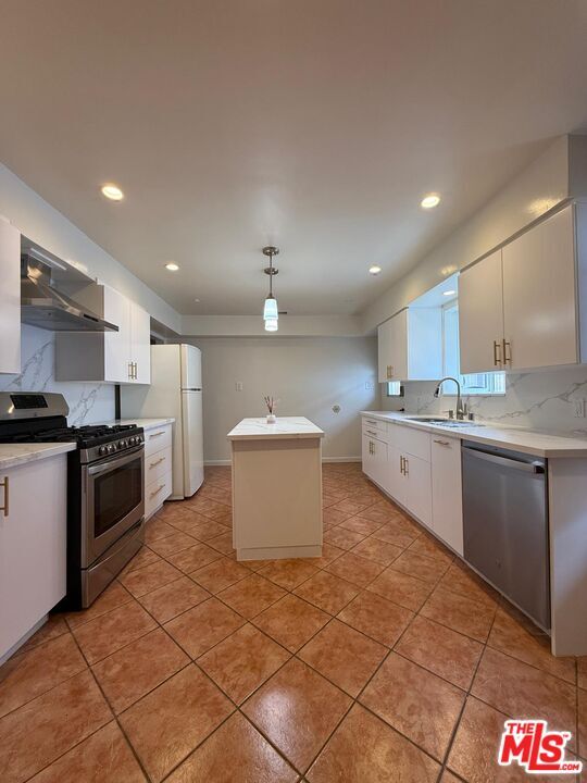 Foto del edificio - 10642 Samoa Ave