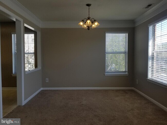 Building Photo - 2818 Emma Lee St