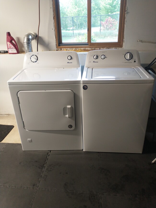 Newer washer & dryer - 6907 Sumac Ct