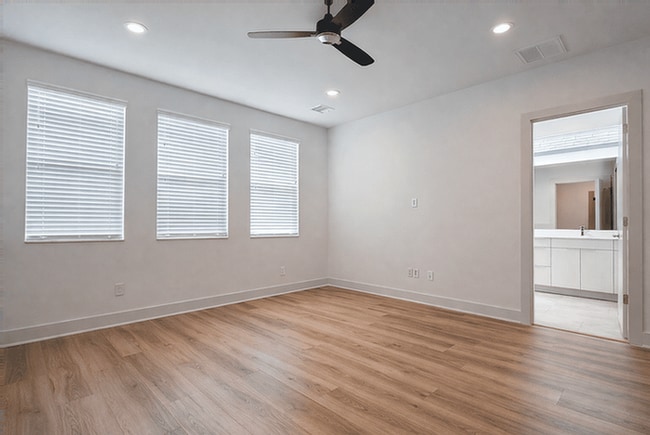 Building Photo - 4413 Santorini Ln