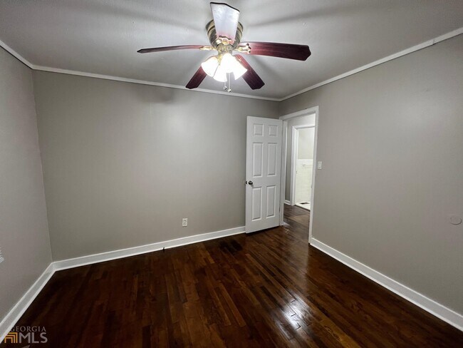 Foto del edificio - 2489 Old Colony Rd