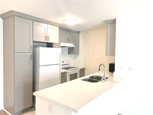 Building Photo - 2501 W Sunflower Ave