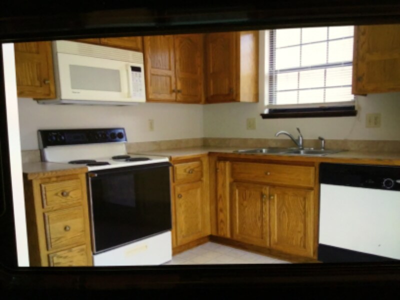Building Photo - 16109 W 141st Terrace