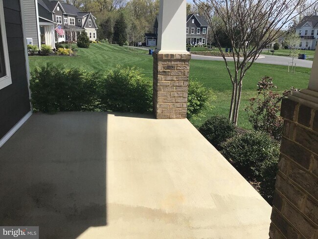 Foto del edificio - 24903 Dahlia Manor Pl